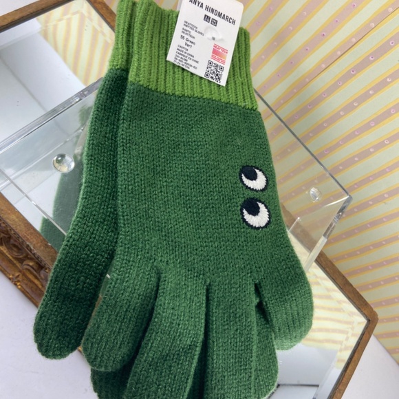 Anya Hindmarch NWT Green Gloves - Picture 6 of 10